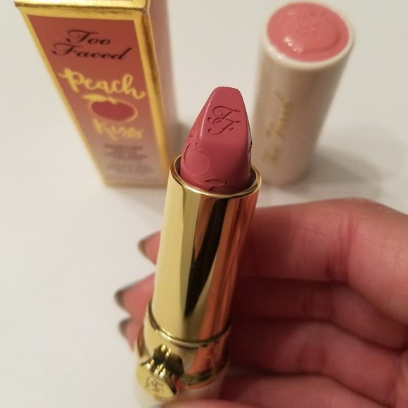 too faced peach kiss lipstick